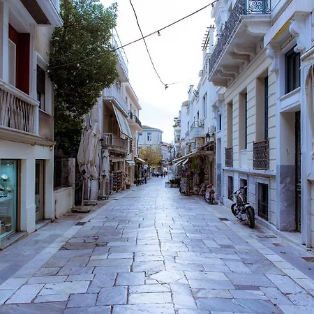 Plaka Apartment-3